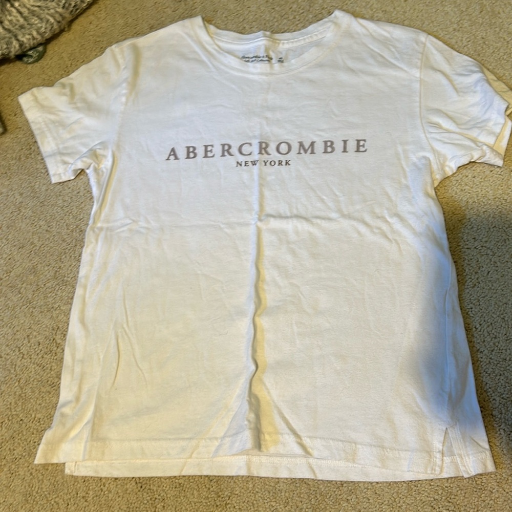 White Abercrombie t shirt